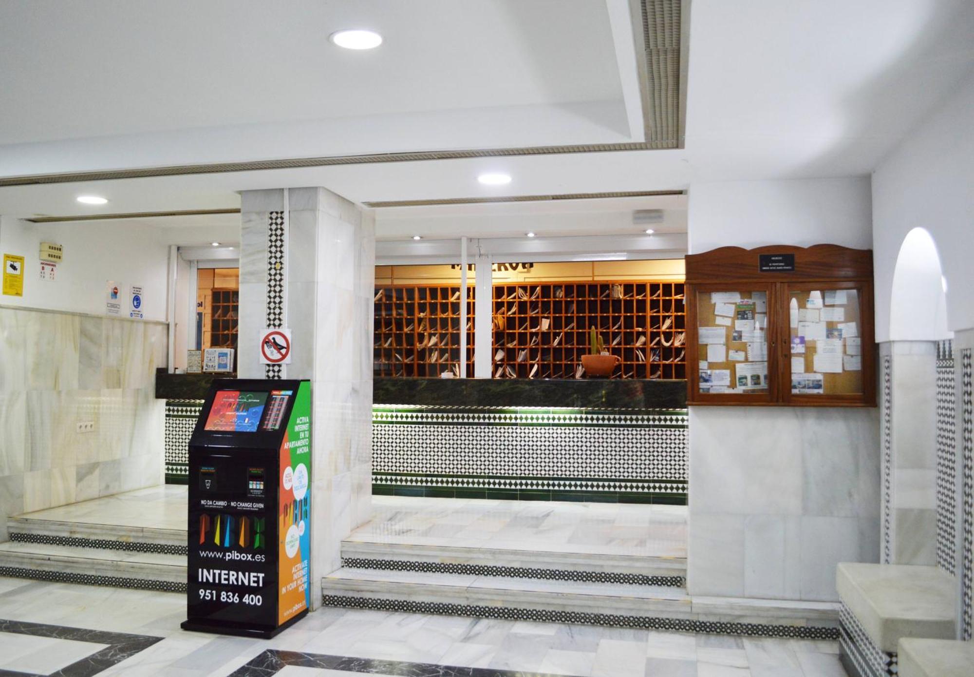 Apart With Swimming Pool Open All Year 베날마데나코스타 외부 사진